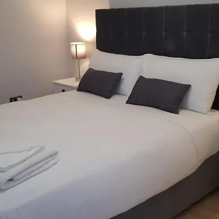 In The Heart Of Town Apartment