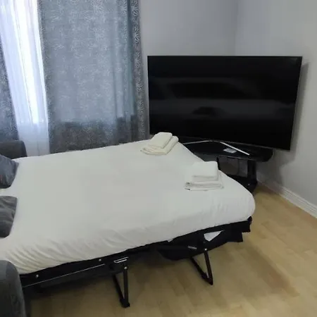 In The Heart Of Town Apartment Wexford