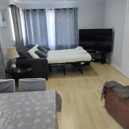 In The Heart Of Town Apartment *